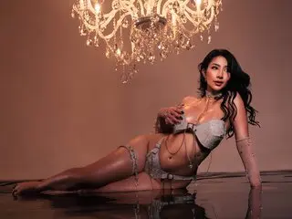Show ass LiaWells