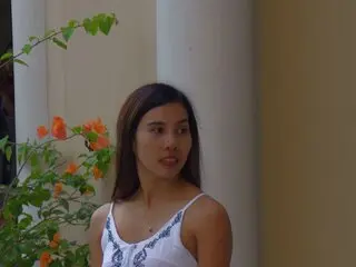 Pussy shows RoseBrowns